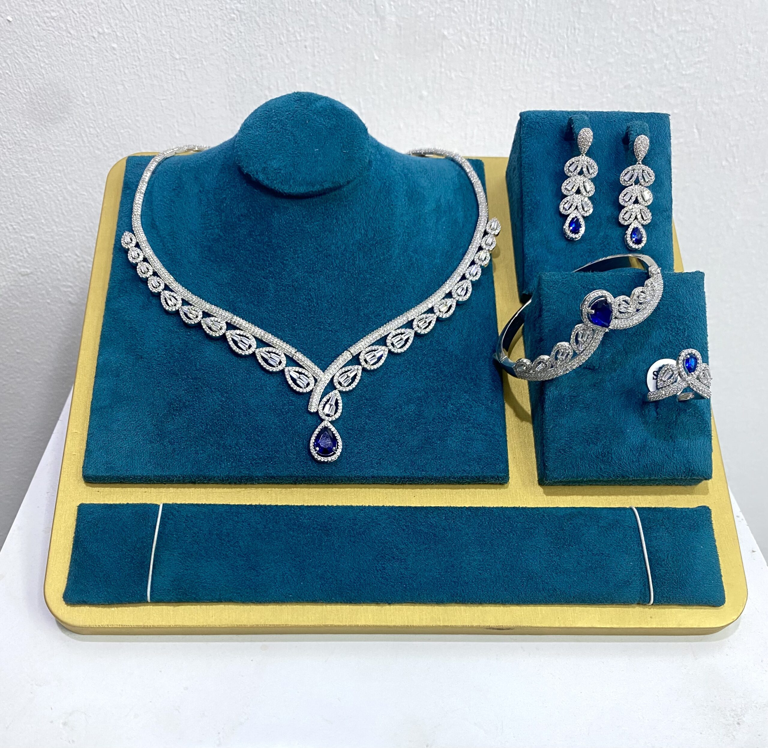 4 Pcs Necklace #0127