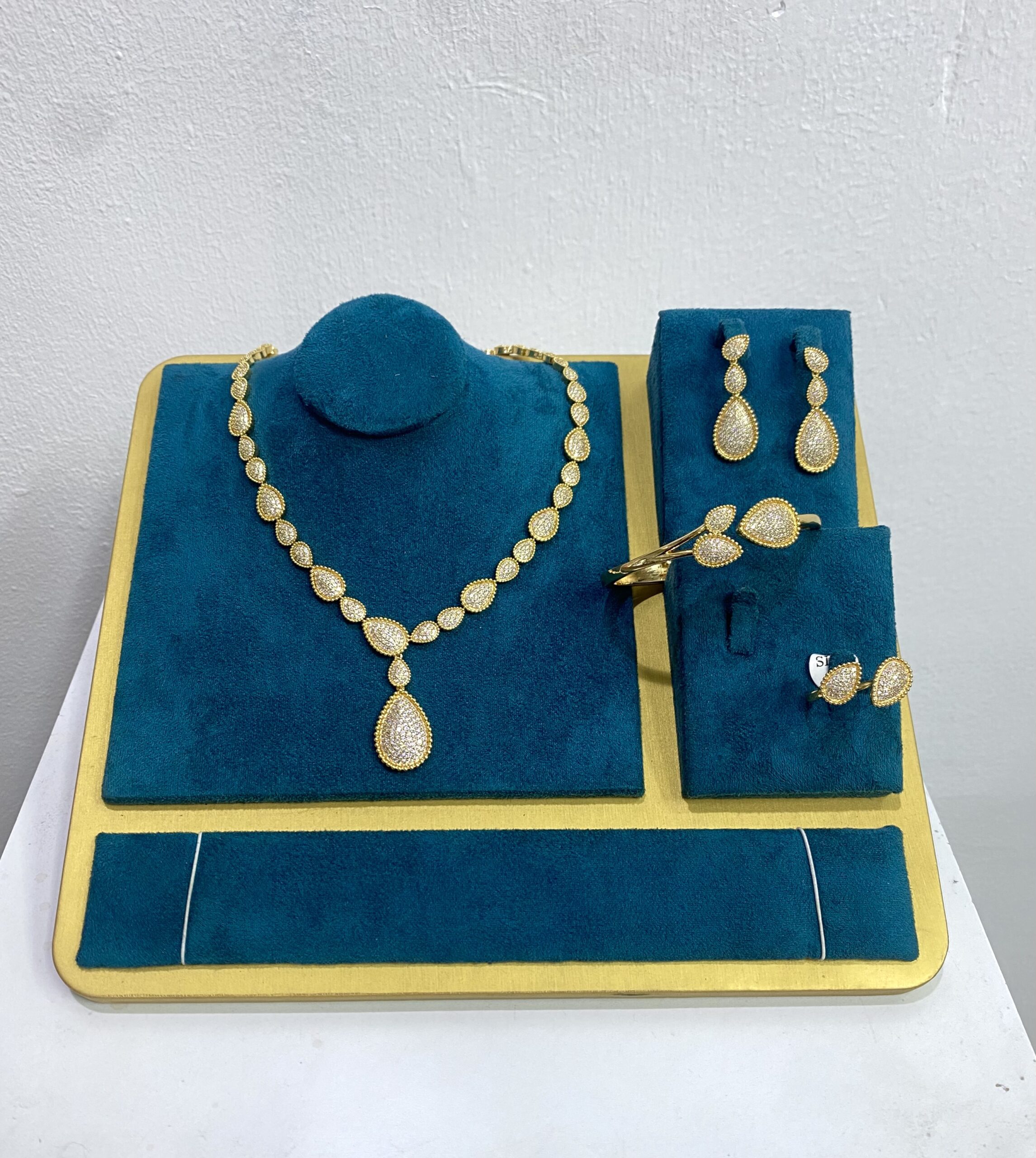 4 Pcs Necklace #0123